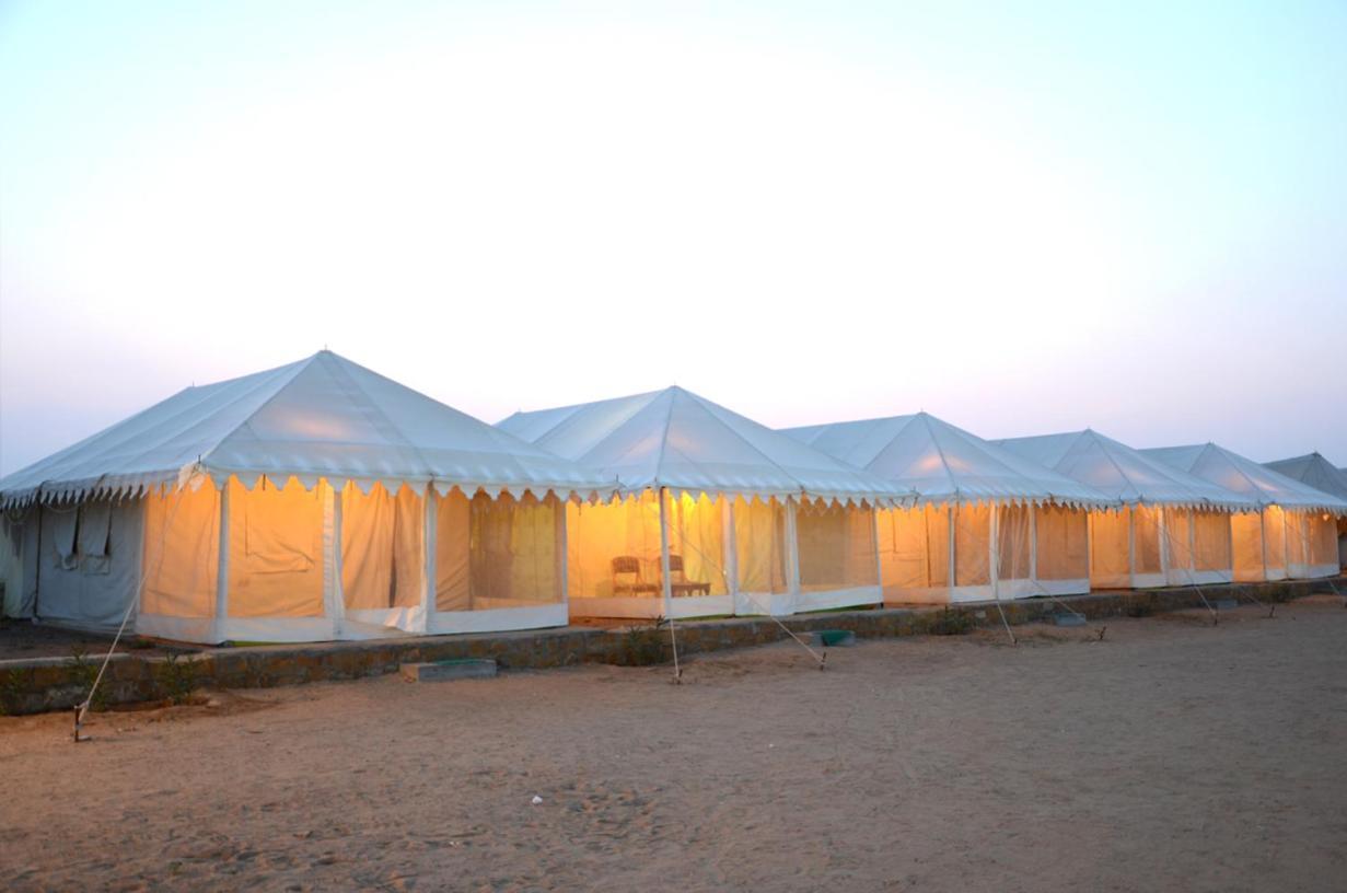 Kai Kabila Desert Camp Sām Eksteriør bilde